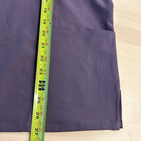 ๐ Mandala Scrubs Six Pocket Scrub Top XL Dewberry New NWOT - Picture 12 of 14